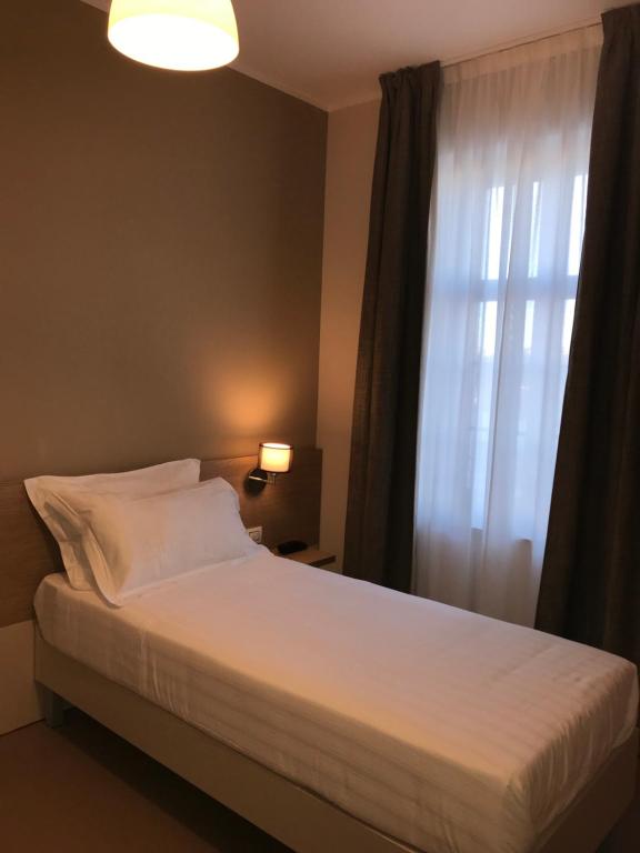 Nuovo Albergo Operai - Single Room With Private Bathroom