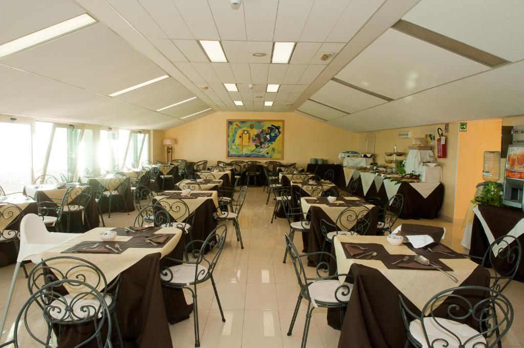 Restaurace v ubytování Hotel Borgo Marina