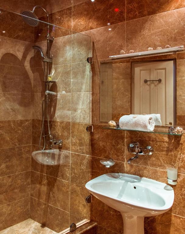 Koupelna v ubytování David Hotel - Ethno style