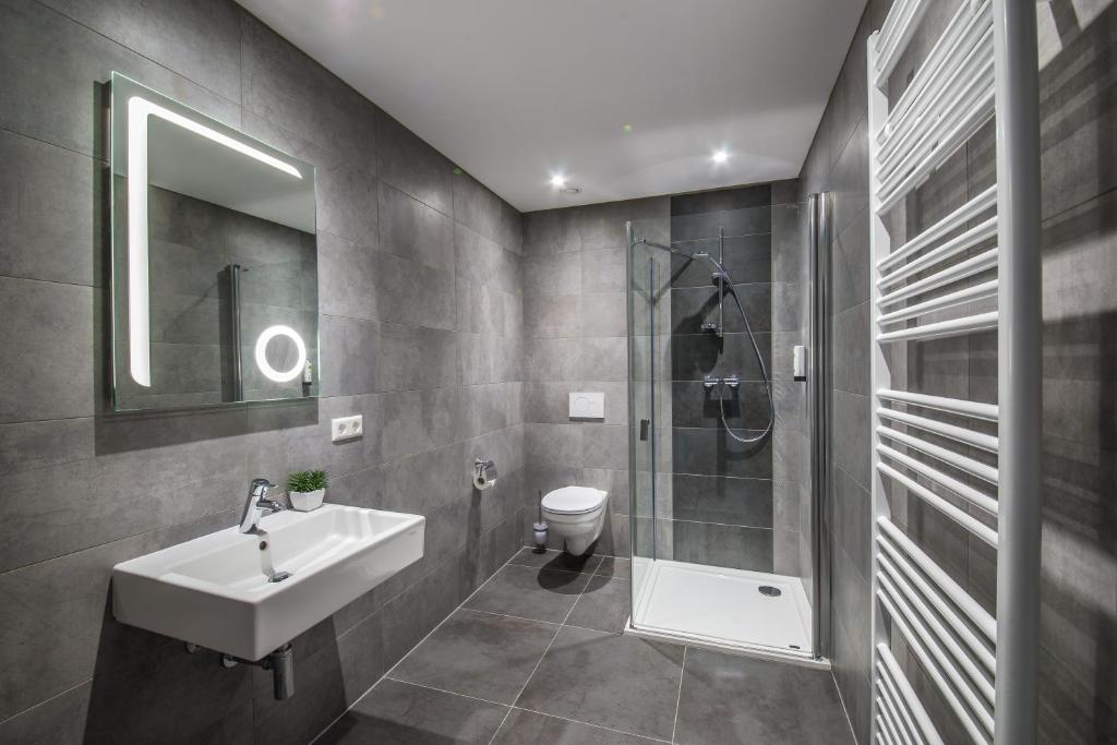Koupelna v ubytování Mandarina Hotel Luxembourg Strassen