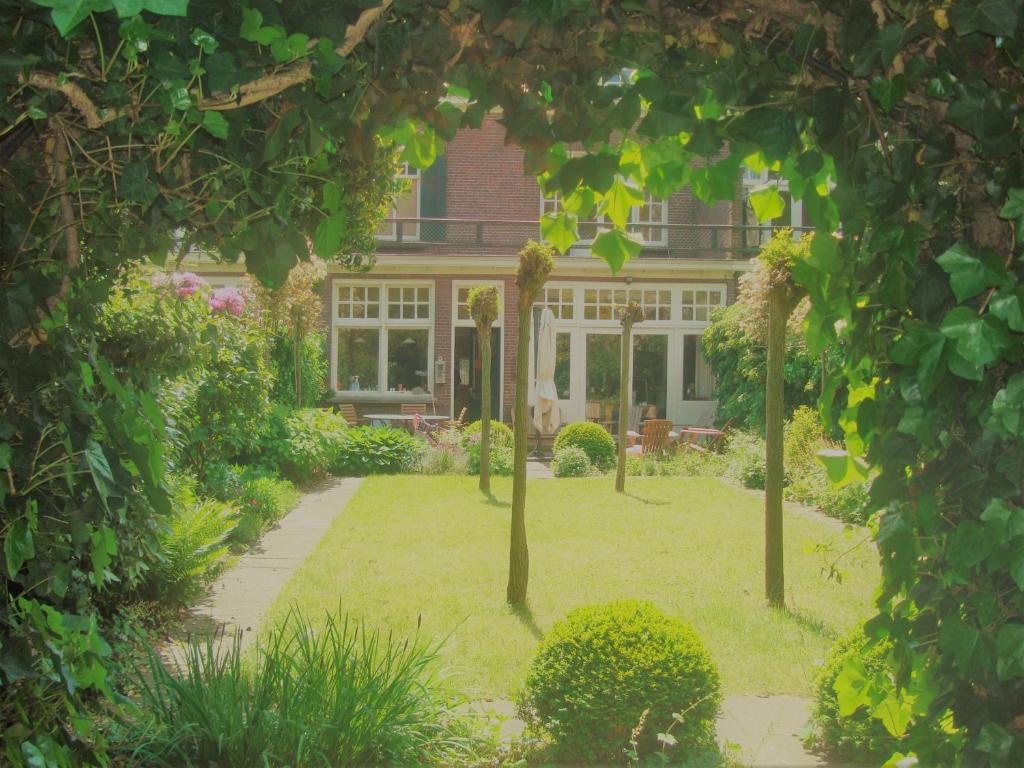 Boutiquehotel Sycamore - Protected City View - 950m from Central Station - Resim 18