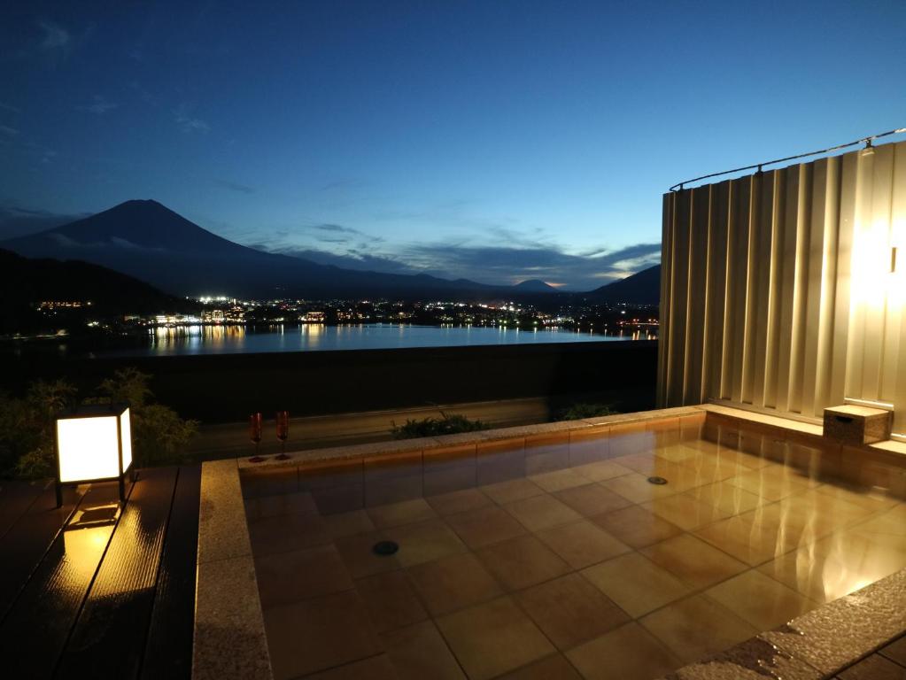 a hotel room with a view of the ocean at Mizno Hotel in Fujikawaguchiko