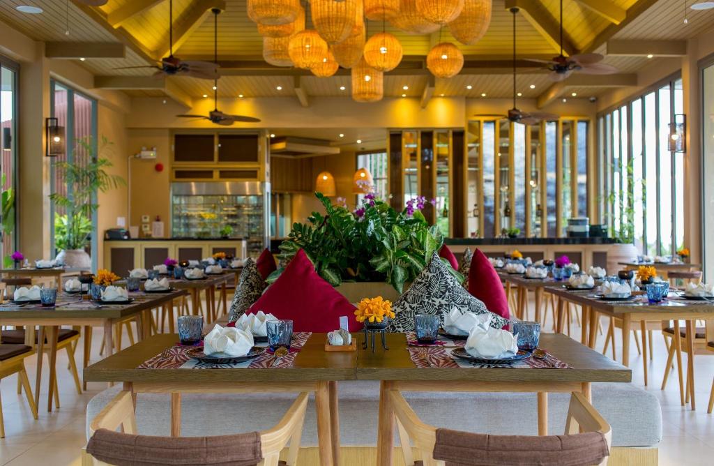 Restaurace v ubytování Mandarava Resort and Spa, Karon Beach