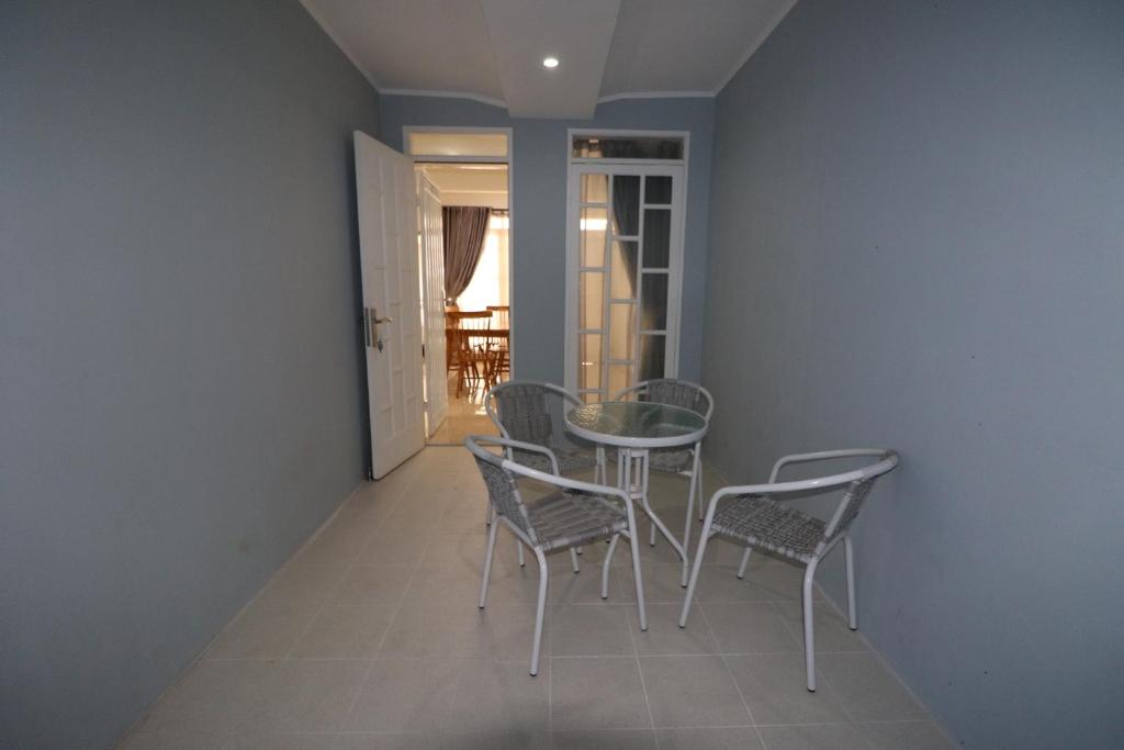 Posezení v ubytování Diyar Villas Puncak M6-11