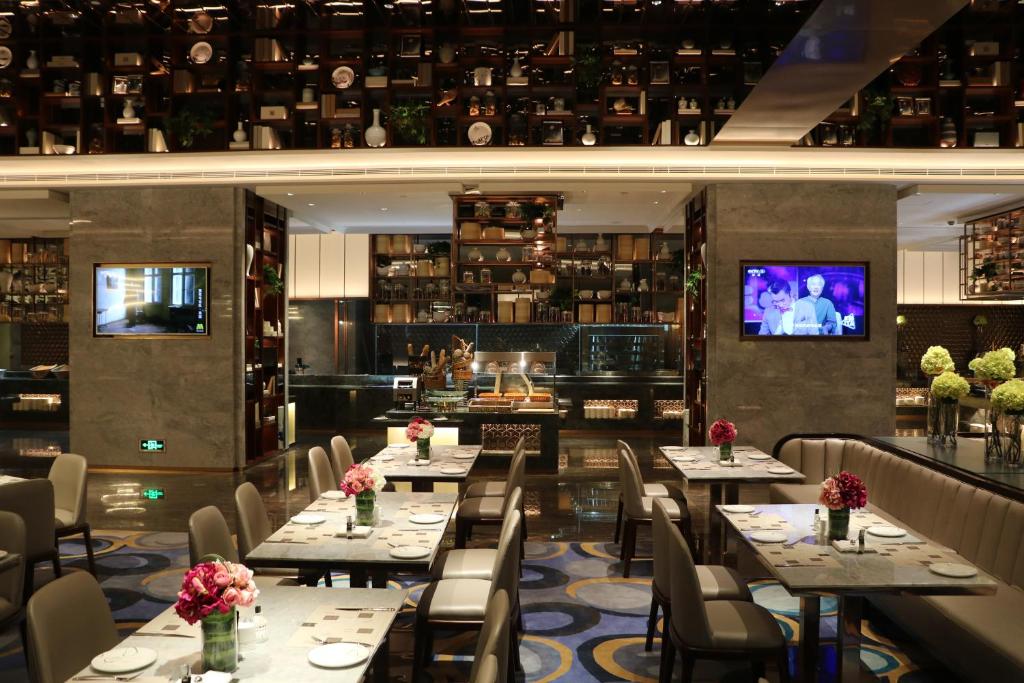 Restaurace v ubytování Rongjiang Hotel