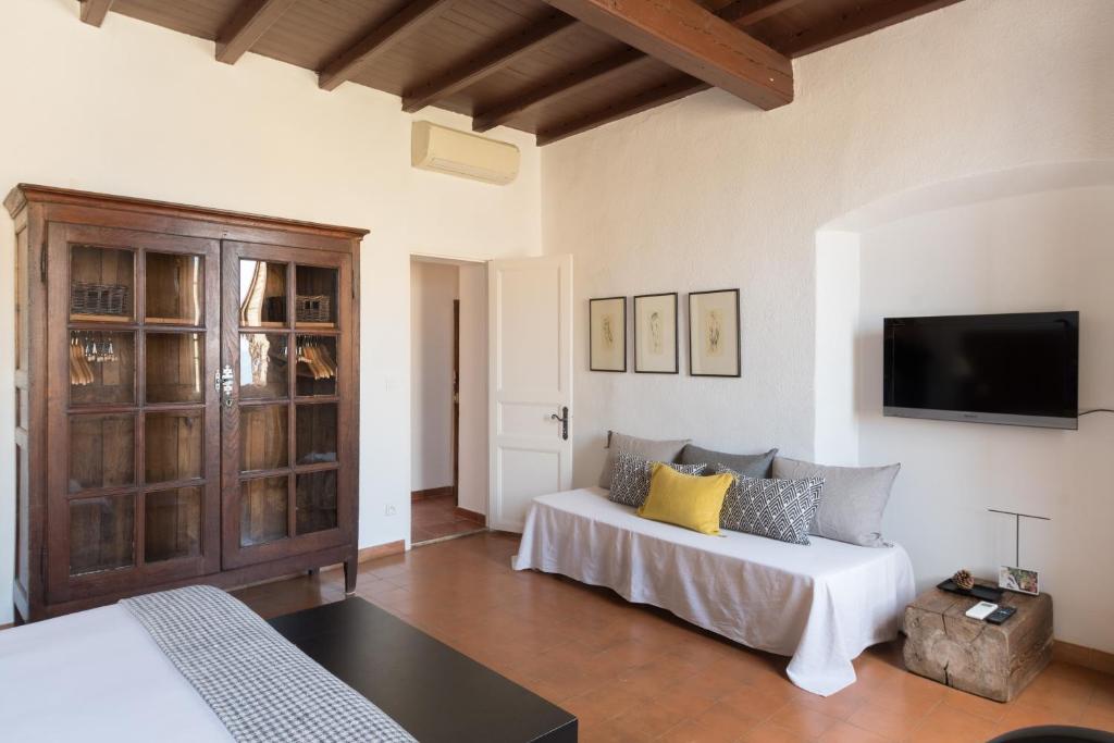 Gallery image of U Castellu Guesthouse in Algajola