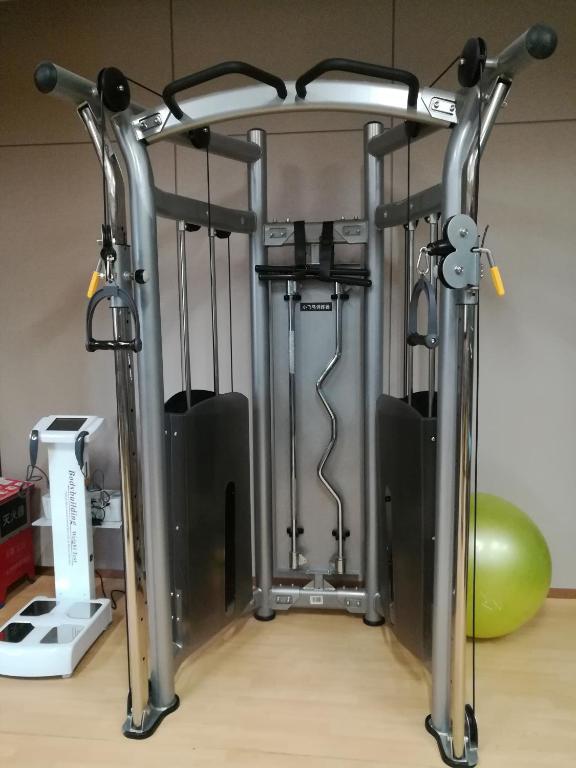 Fitness centrum a/nebo fitness zařízení v ubytování Rongjiang Hotel