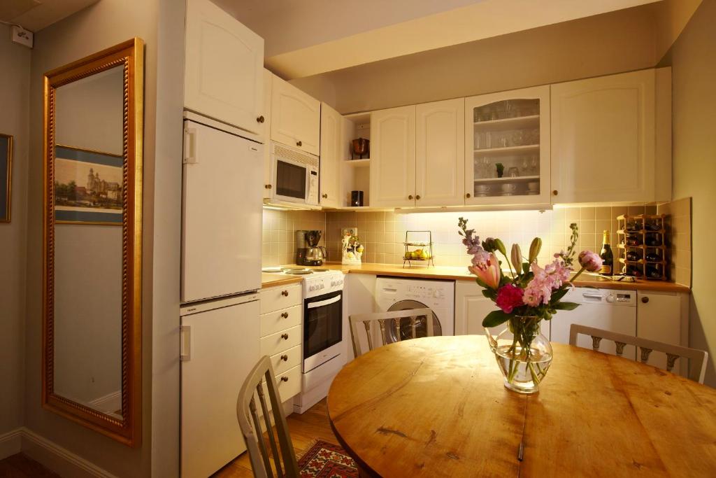 Victory Apartments - 