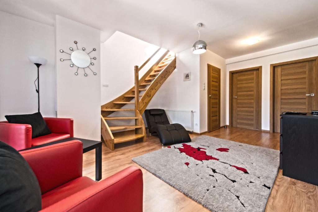 Posedenie v ubytovaní Apartamenty Sun & Snow Karpacz Myśliwska