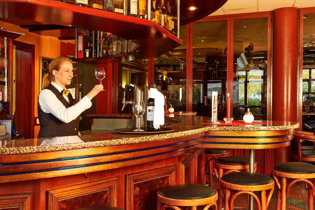 H+ Hotel Hannover - Resim 38