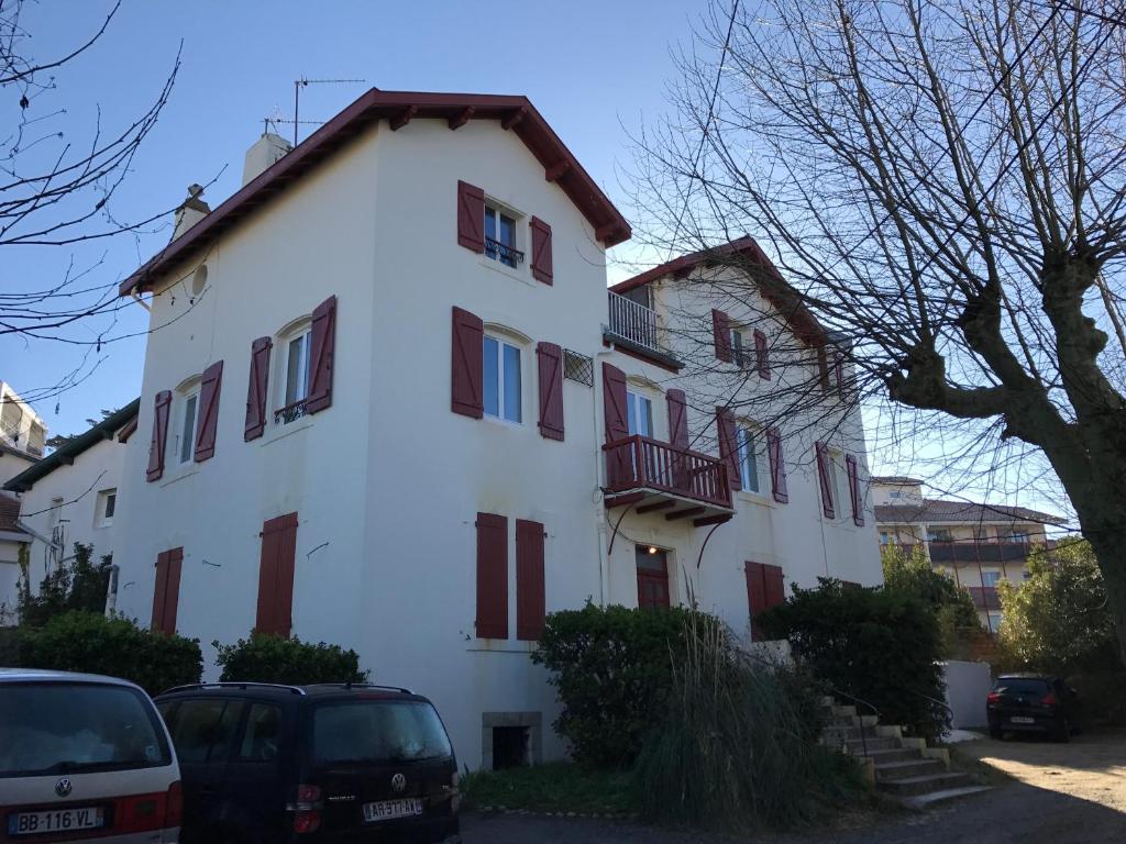 Home Saint-Jean, Biarritz – Updated 2023 Prices