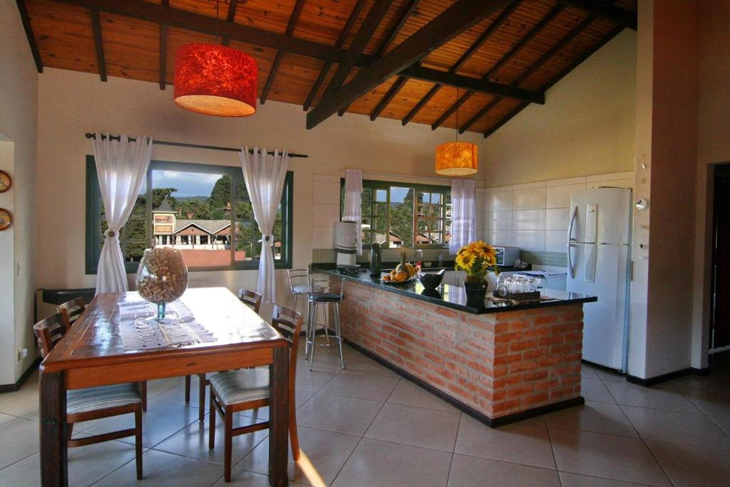 Maison Bleue Suites