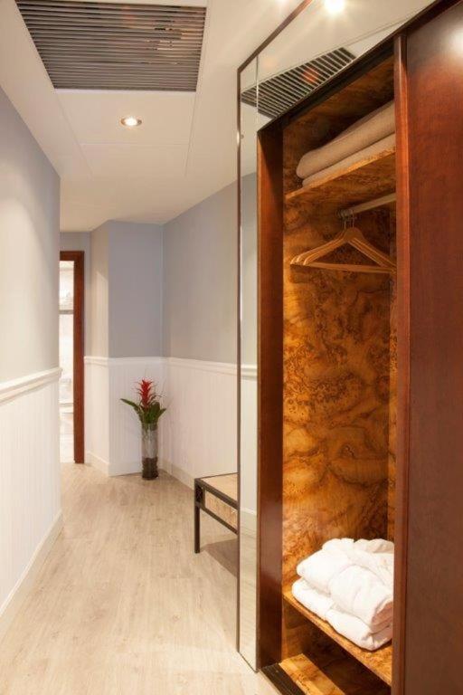 Postel nebo postele na pokoji v ubytování Hotel Gran Via