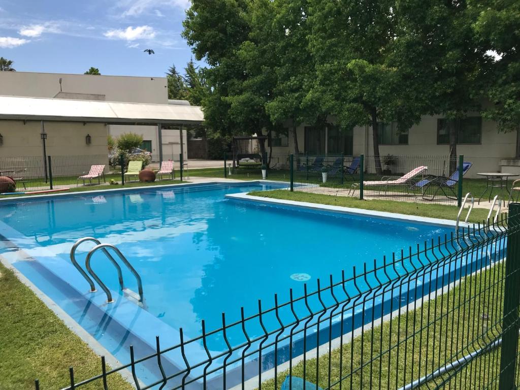 Bazén v ubytování Hotel Mar Andino nebo v jeho okolí