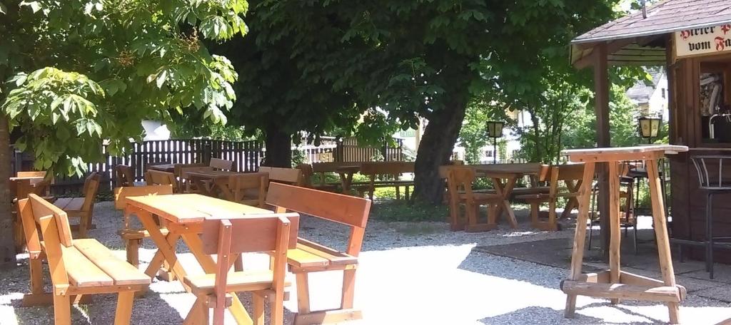 Restaurace v ubytování Hotel zum goldenen Hirschen