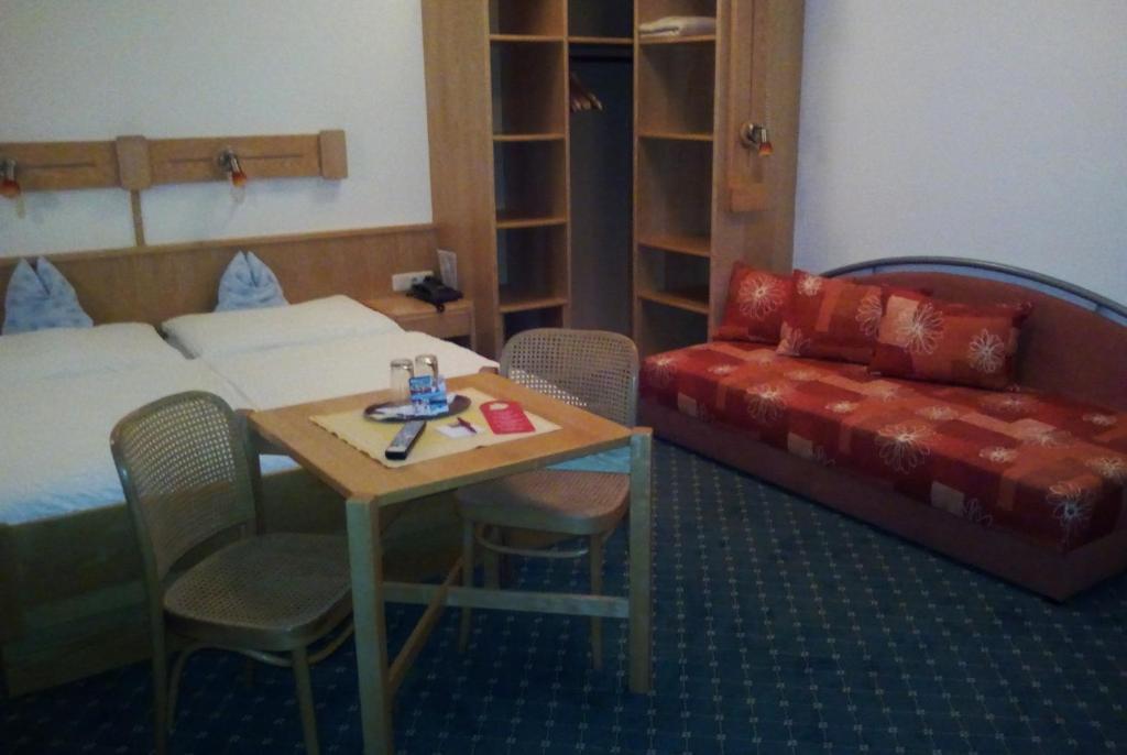 Posezení v ubytování Hotel zum goldenen Hirschen