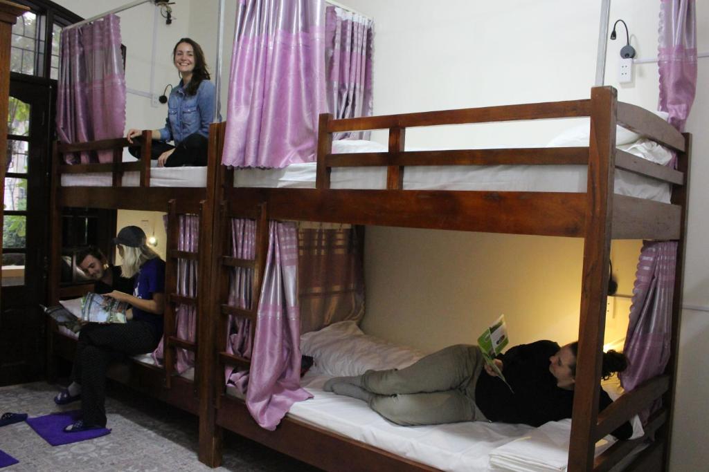 Palanda nebo palandy na pokoji v ubytování Ha Giang 1 Hostel and Loop Tour