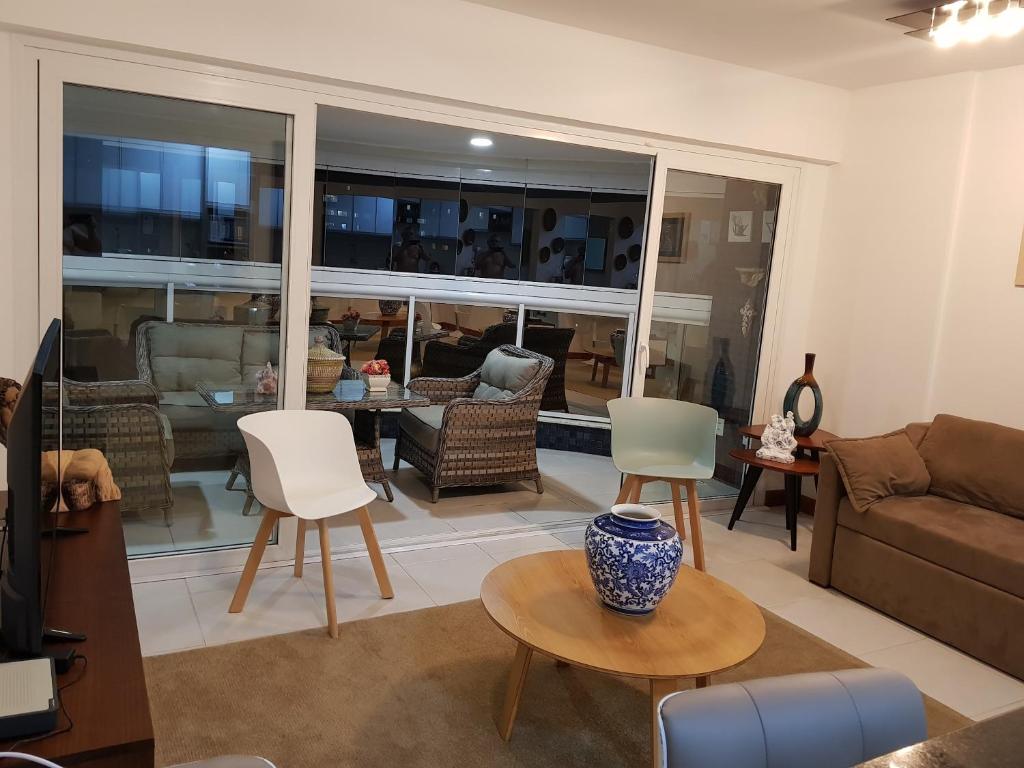 Apartamento na praia de Armação - Apartment With Balcony