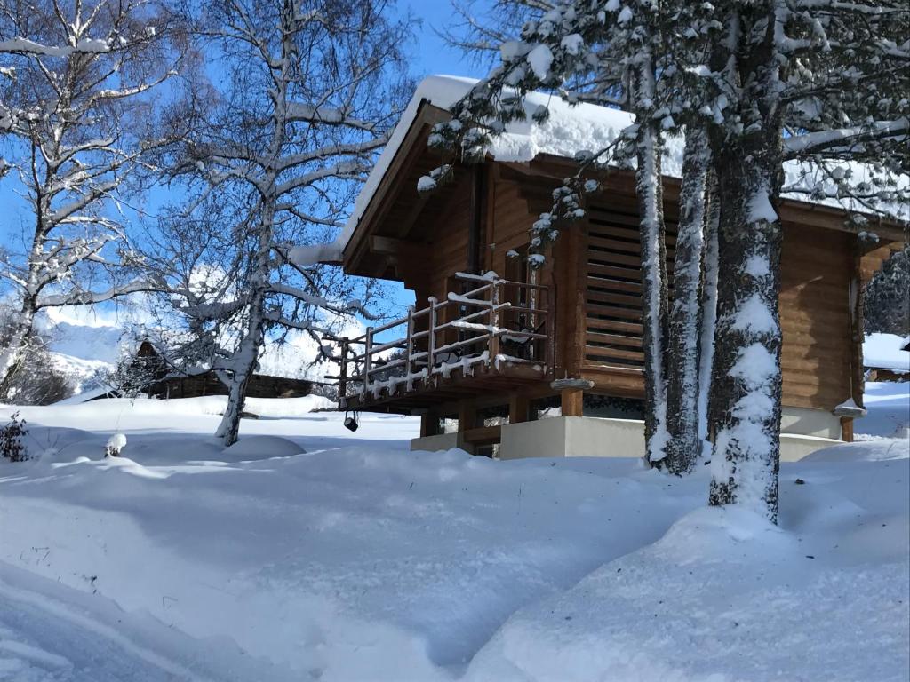 Les Mazots de la Source & Spa durante o inverno