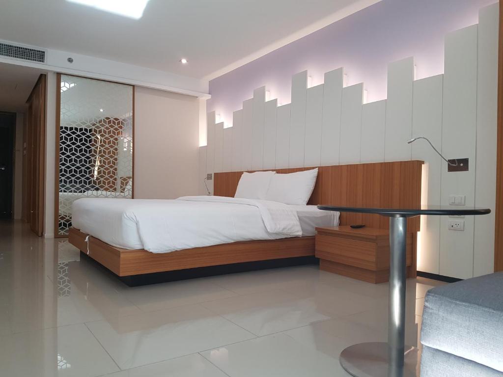 امکانات The Whisper Hotel - تصویر ۴