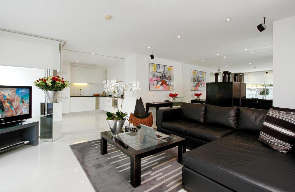 BYD Lofts - Boutique Hotel & Serviced Apartments - Patong Beach, Phuket - Resim 43