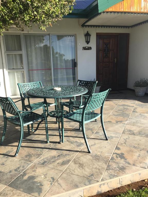 Patio nebo venkovní prostory v ubytování Colesview Guest House