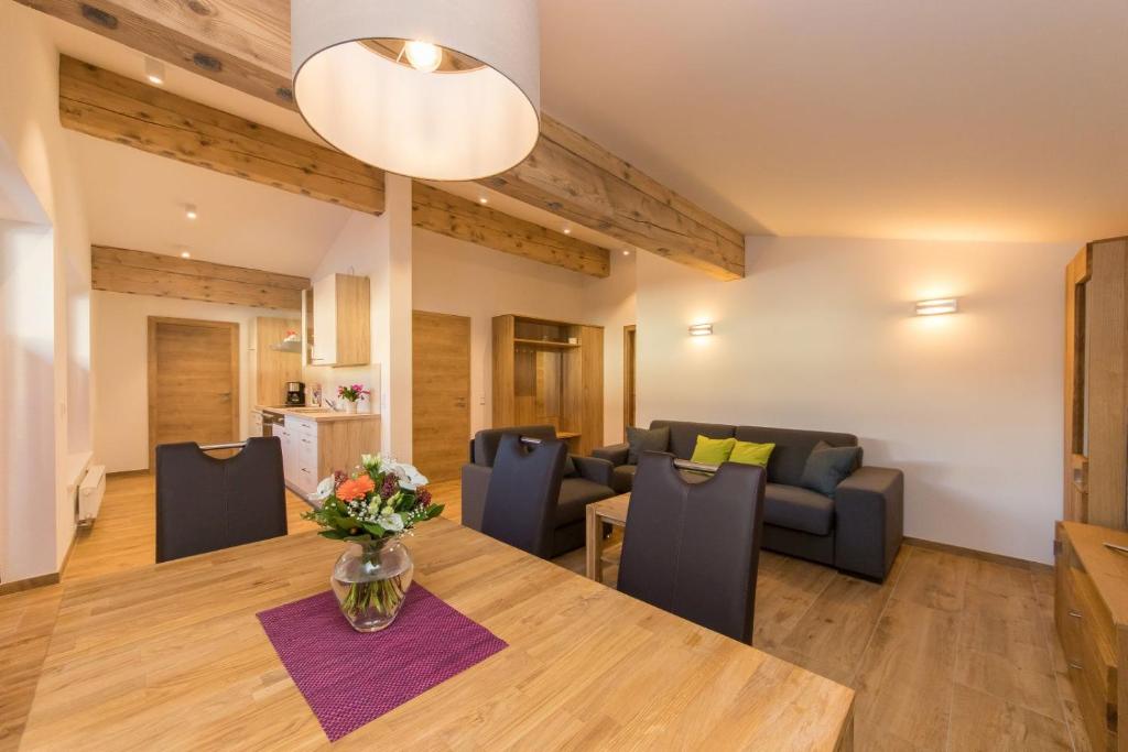 Posedenie v ubytovaní Ferienhaus Hohenwarter