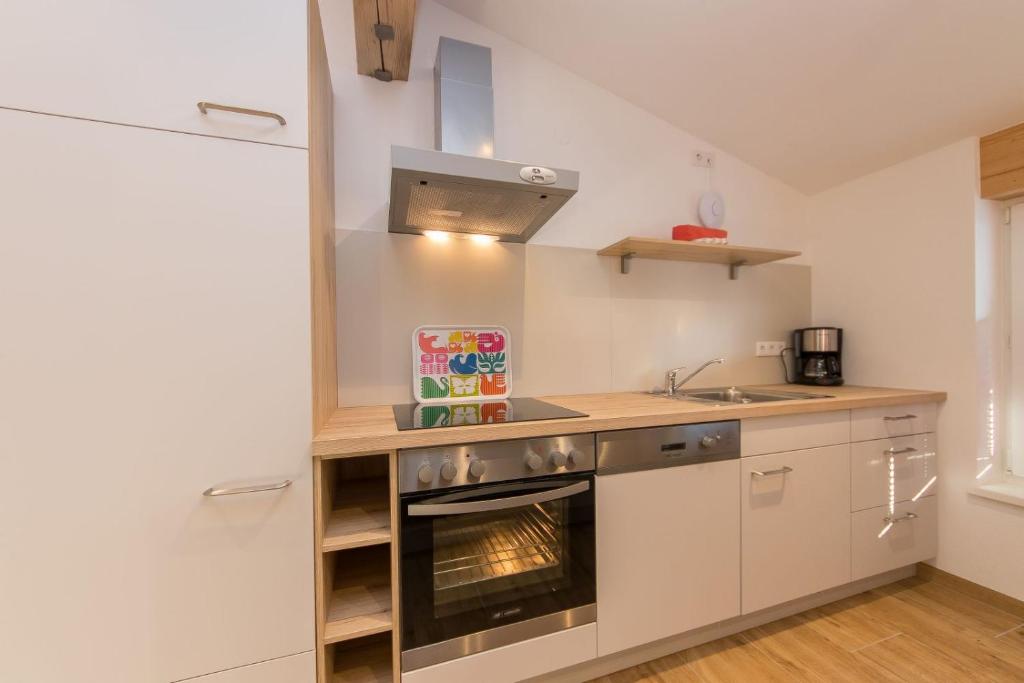 Kuchyňa alebo kuchynka v ubytovaní Ferienhaus Hohenwarter