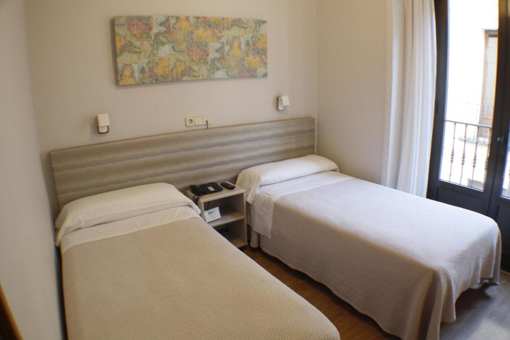 Hostal Santa Cruz - 8