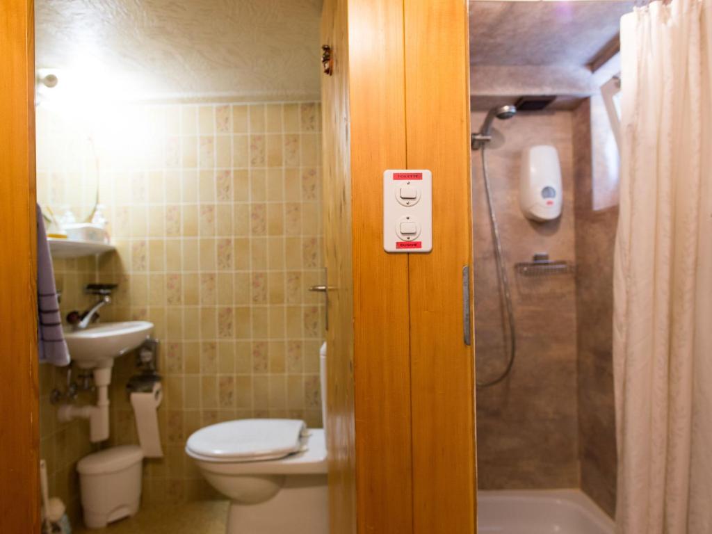 Koupelna v ubytování Gasthaus Pension zum Turm