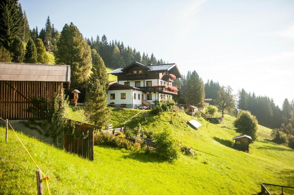 Un paisaje natural cerca de la estancia rural