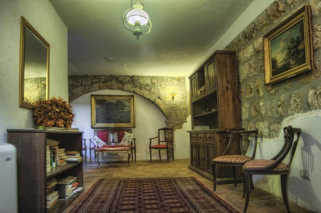 Posezení v ubytování Tuscania Terme Suites Apartments