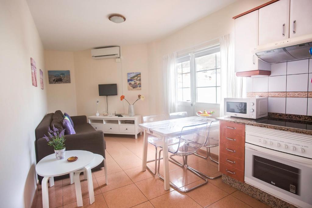 Kuchyňa alebo kuchynka v ubytovaní Apartamento con ascensor en primera línea