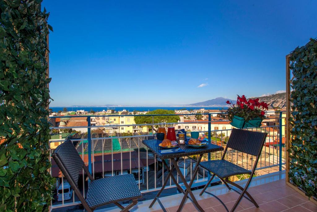 Balkón nebo terasa v ubytování Sirocco Suites