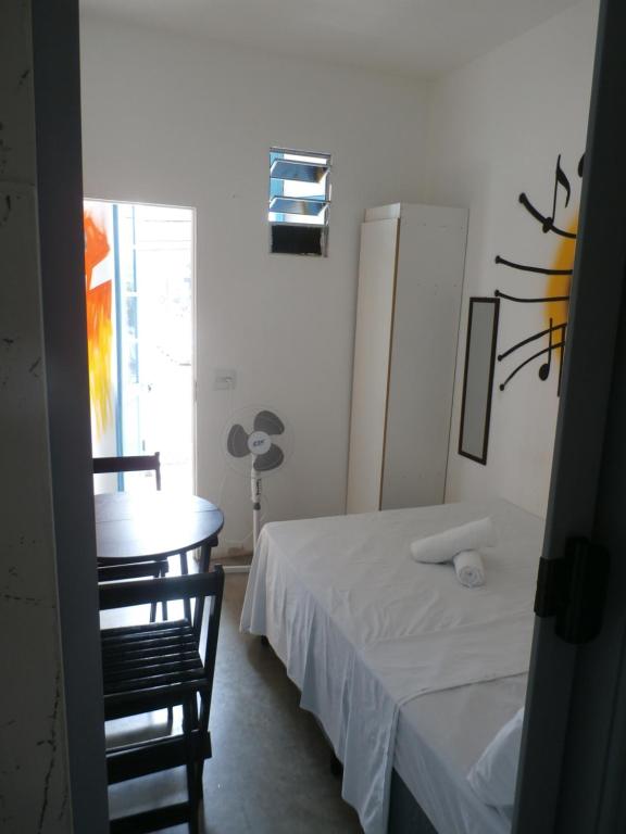  Balcony Hostel Hotel