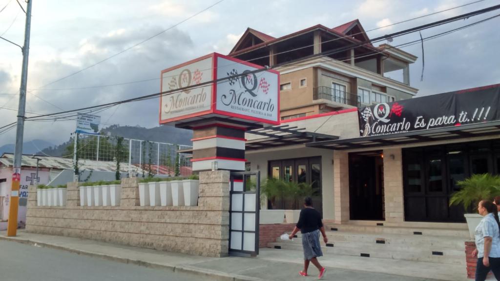 Budova, kde se hotel nachází