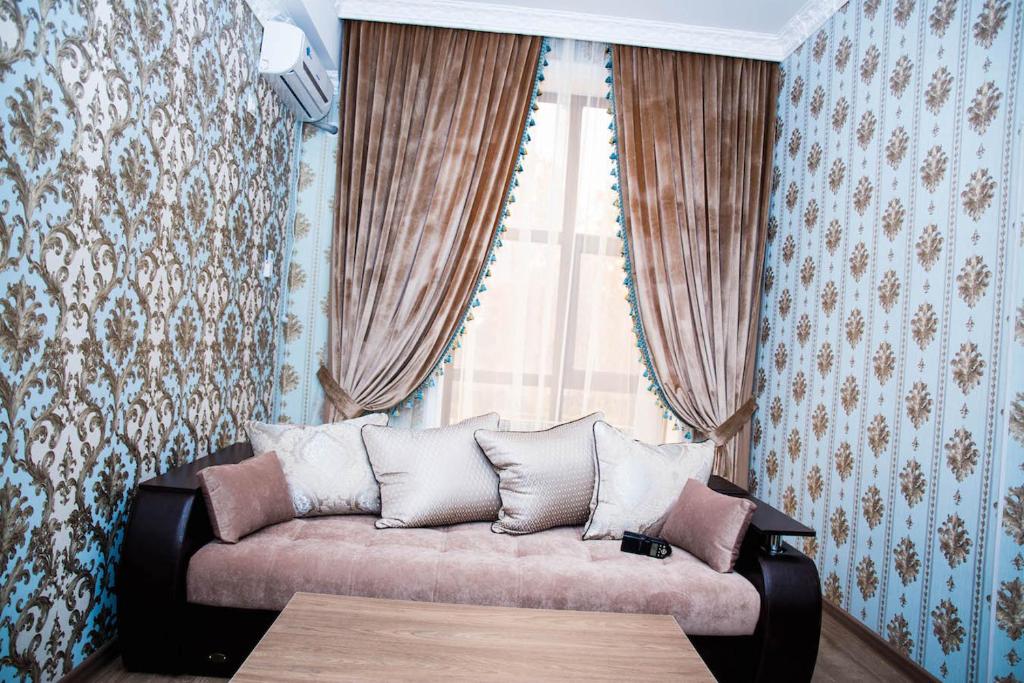 Jasmine - Luxe Suite