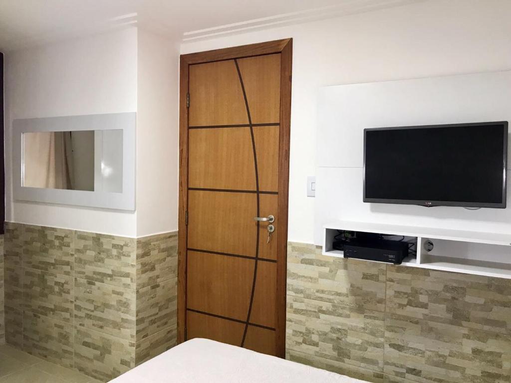  Chale Mamelucos Em Frente A Praia Do Flamengo Salvador Bahia