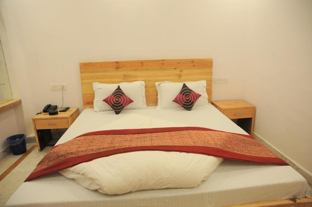 Postel nebo postele na pokoji v ubytování Hotel Delhi Fantastic near New Delhi Train Station