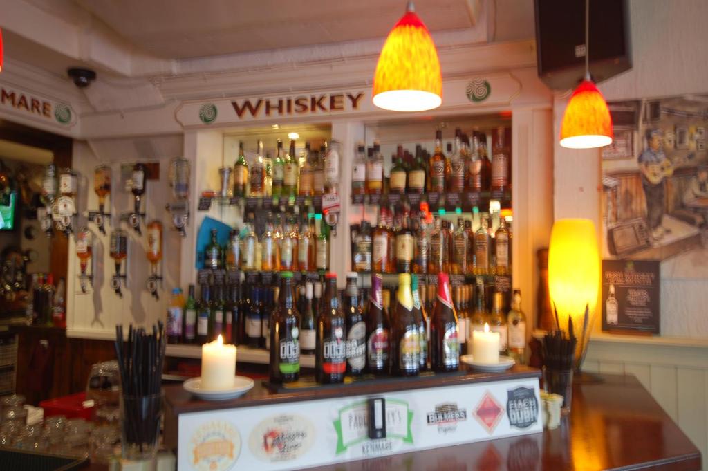 Lounge nebo bar v ubytování Foley's Guesthouse & Self Catering Holiday Homes