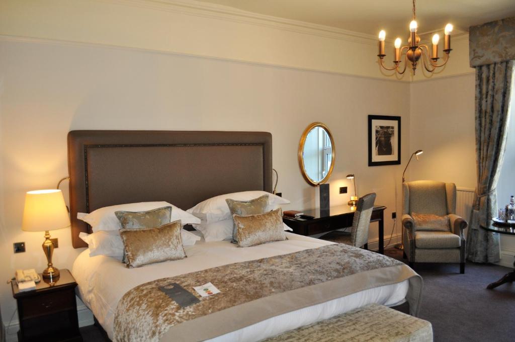 Macdonald Old England Hotel & Spa - Super Deluxe Double Room