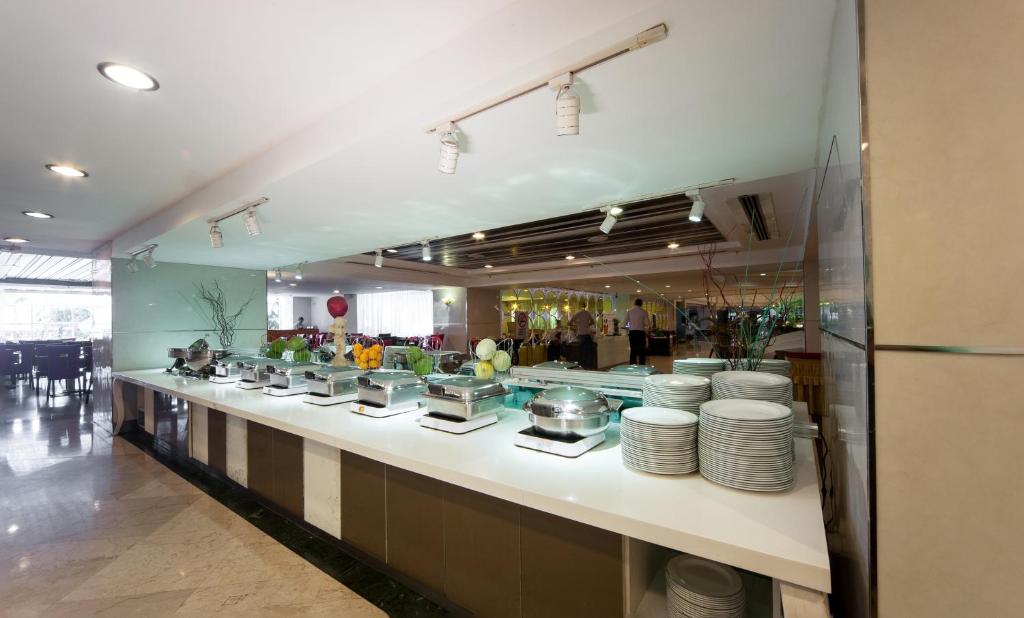 Restaurace v ubytování Promenade Hotel Kota Kinabalu