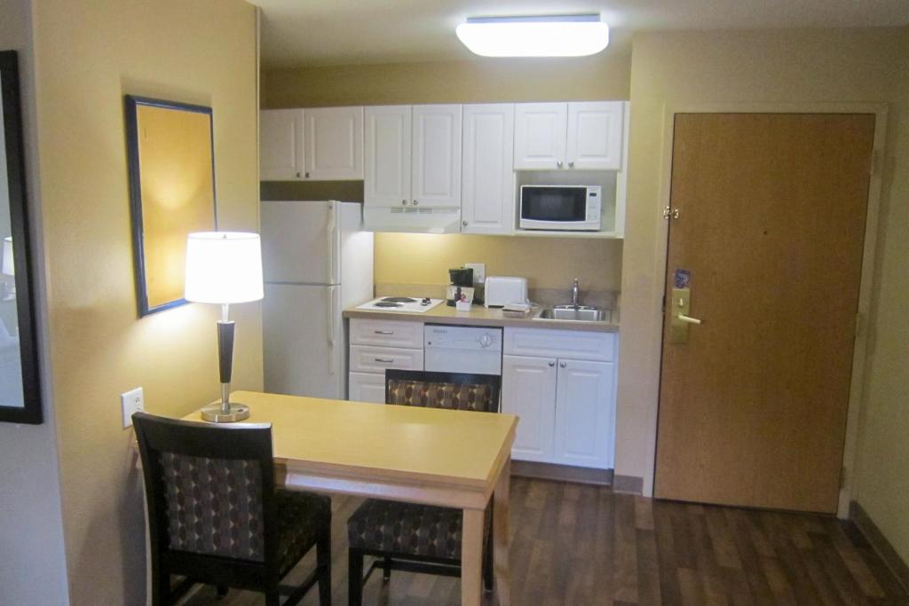 Kuchyň nebo kuchyňský kout v ubytování Extended Stay America Suites - Seattle - Bothell - Canyon Park