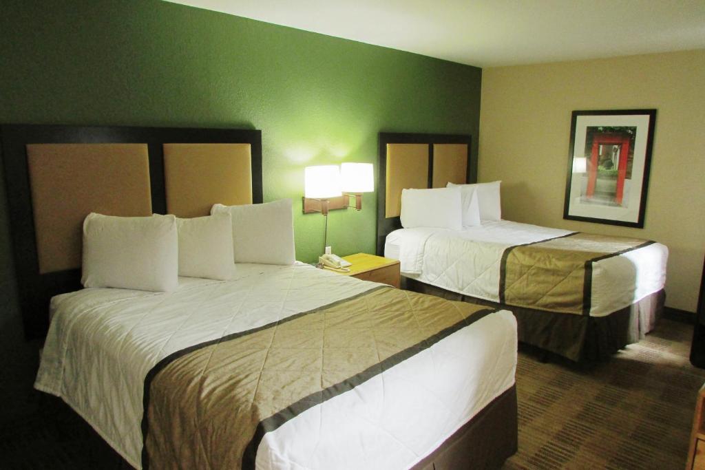Postel nebo postele na pokoji v ubytování Extended Stay America Suites - Seattle - Bothell - Canyon Park