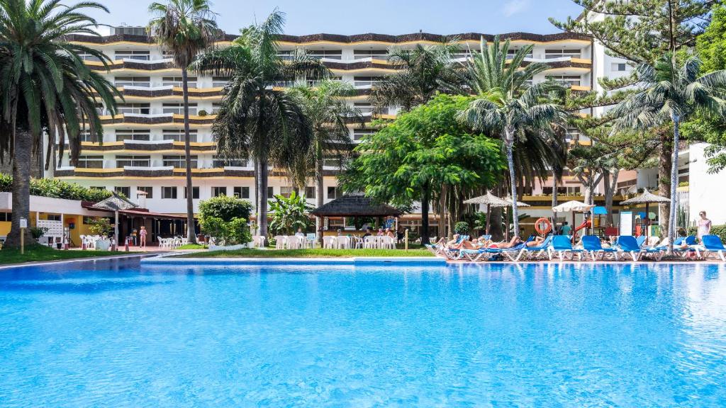 Complejo Blue Sea Puerto Resort compuesto por Hotel Canarife ...