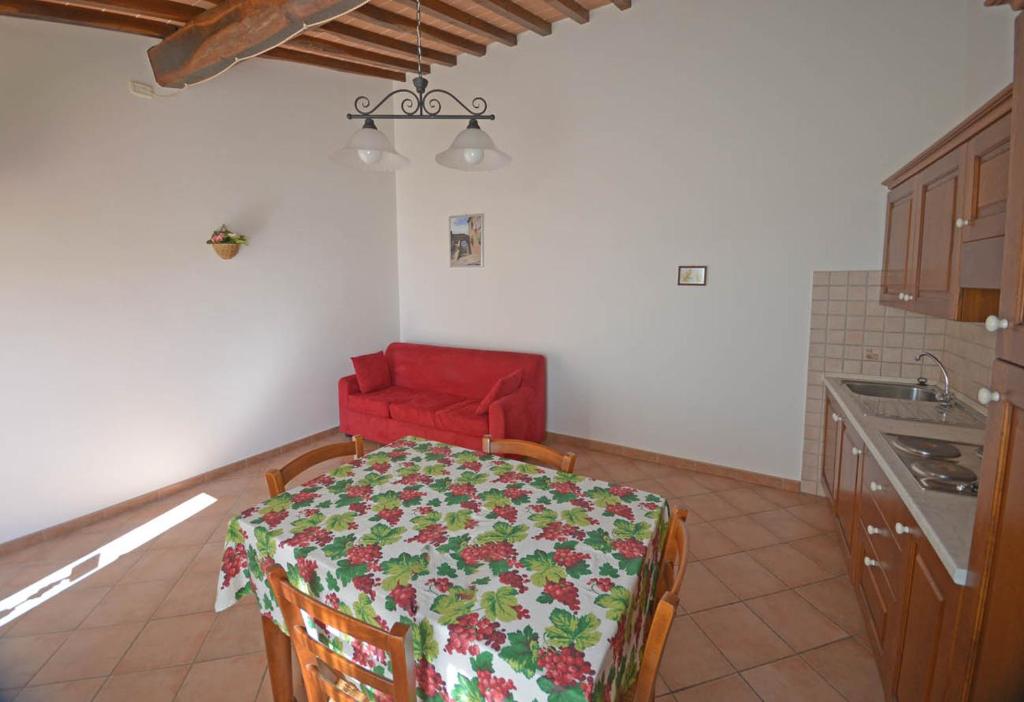 Kuchyň nebo kuchyňský kout v ubytování Agriturismo L'Imposto