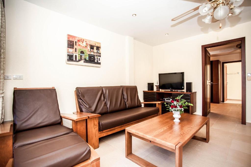 TV a/nebo společenská místnost v ubytování Koh Chang Island Villa