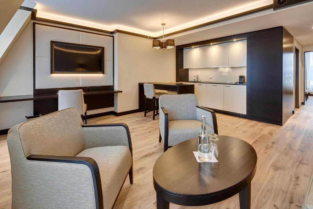 Hotel Monopol Luzern - Resim 27