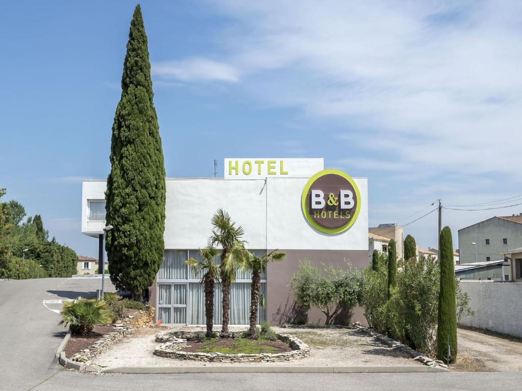 B&B Hôtel ORANGE - Échangeur A7 A9