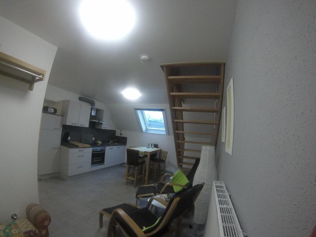 Hardthof - Hürtgenwald - Apartamento - Nivel Dividido